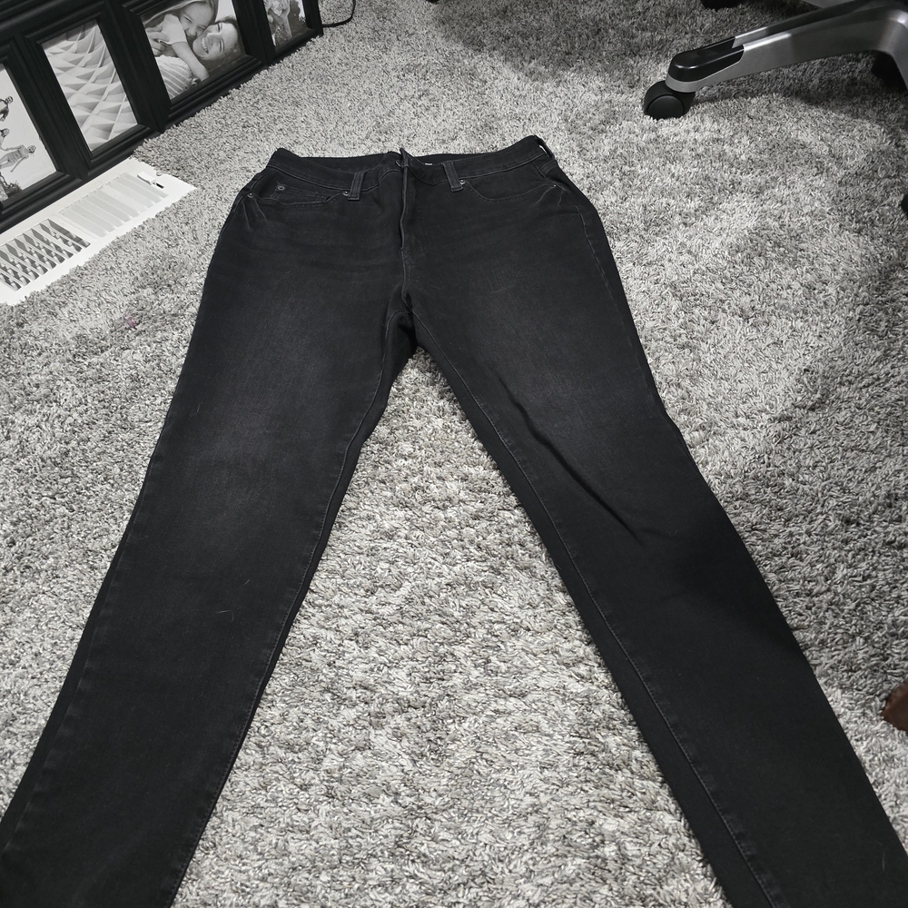 Time and Tru Black Skinny Jeans